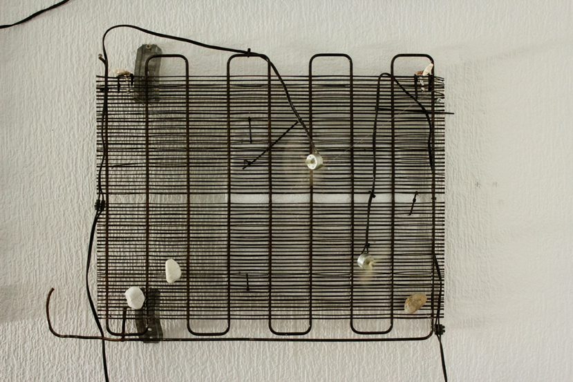 dead fridges: my mother&amp;acute;s general electric working at home since 1985 strings, tuning pegs, stones, fridge condensers,&amp;nbsp;controlled dc motors, ebows, styrofoam and cable. Rub&amp;eacute;n D&amp;acute;hers - 2016